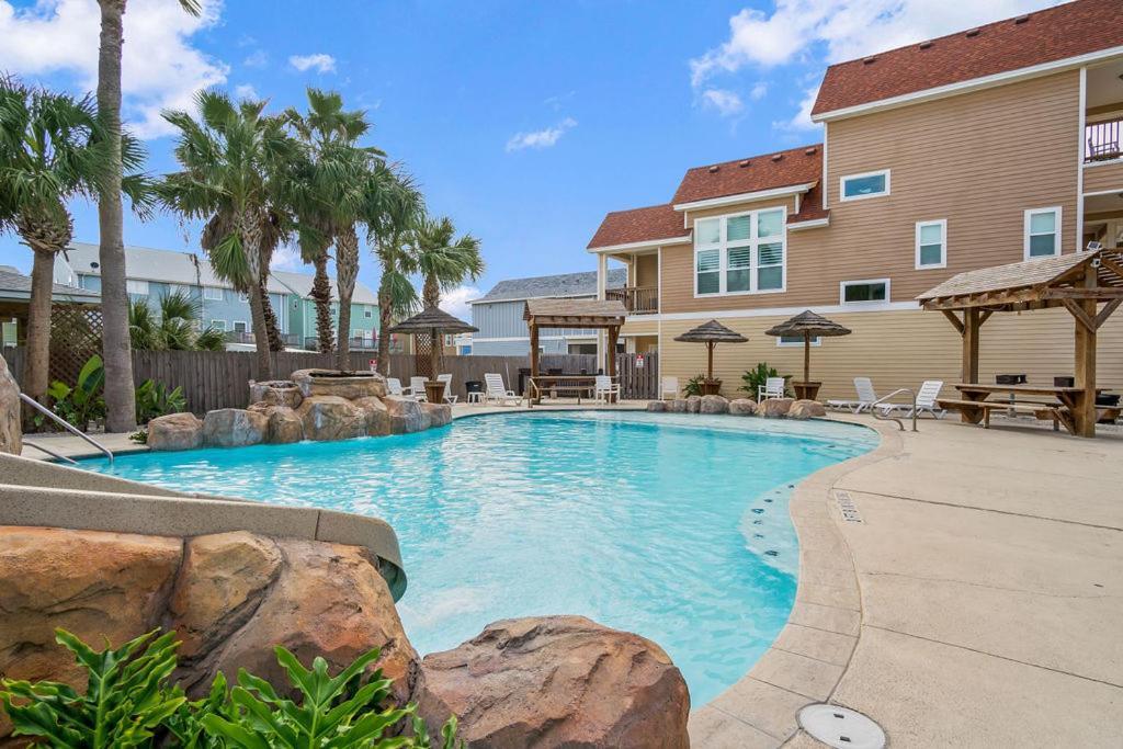 Twisted Pelican - Beach Gear Included! Port Aransas Exterior photo